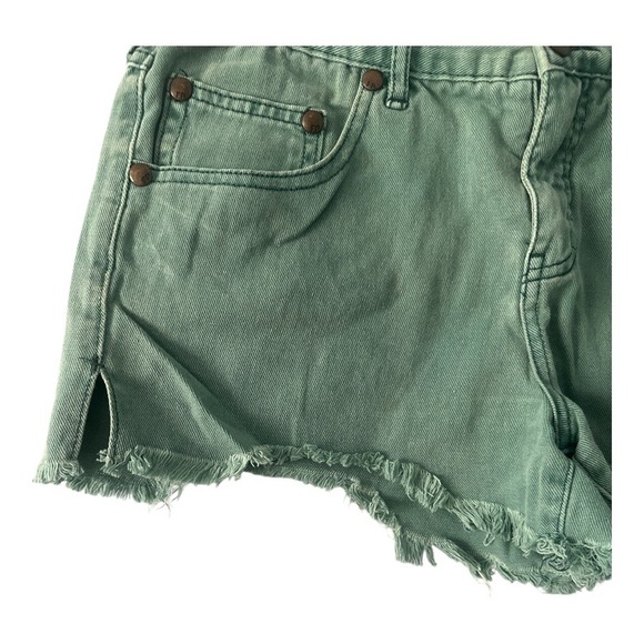 Free People Denim Shorts Frayed Hem Green Raw Edge Casual Size 28 - Picture 2 of 7